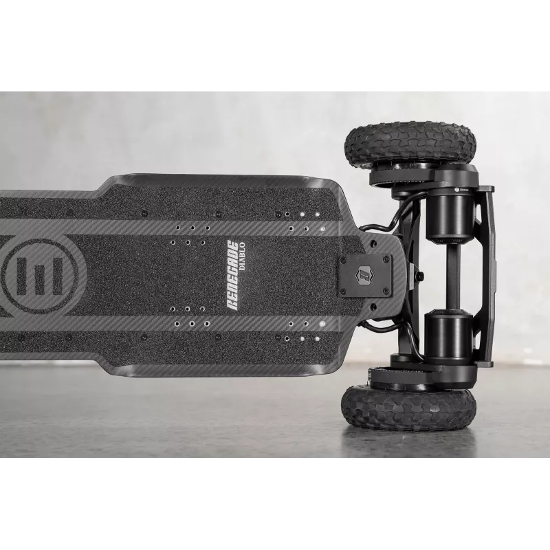 Mountainboard électrique Evolve Diablo Renegade avec une vitesse maximale de 50 km/h et une puissance de 7000W