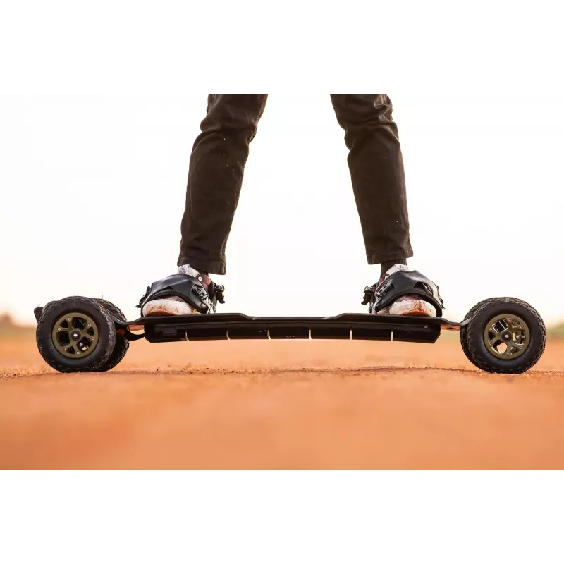 Mountainboard Renegade Diablo - Skateboard électrique EVolve version autorisée sur route