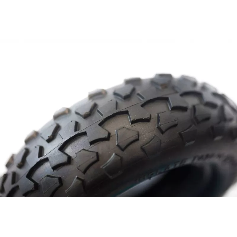 Pneus Off-Road (175mm / 7 pouces)