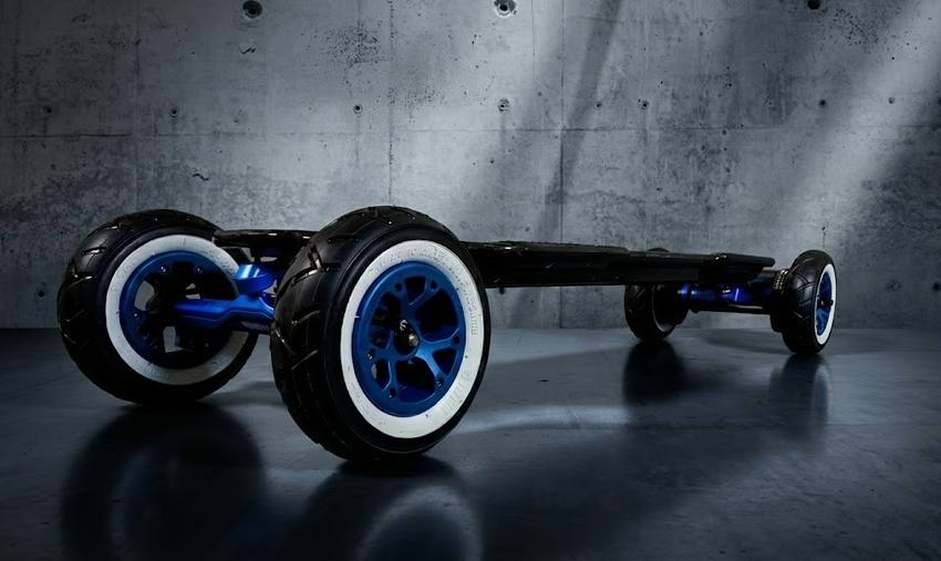 Diablo Carbon Blue Edition - Skateboard électrique édition limitée Evolve Labs
