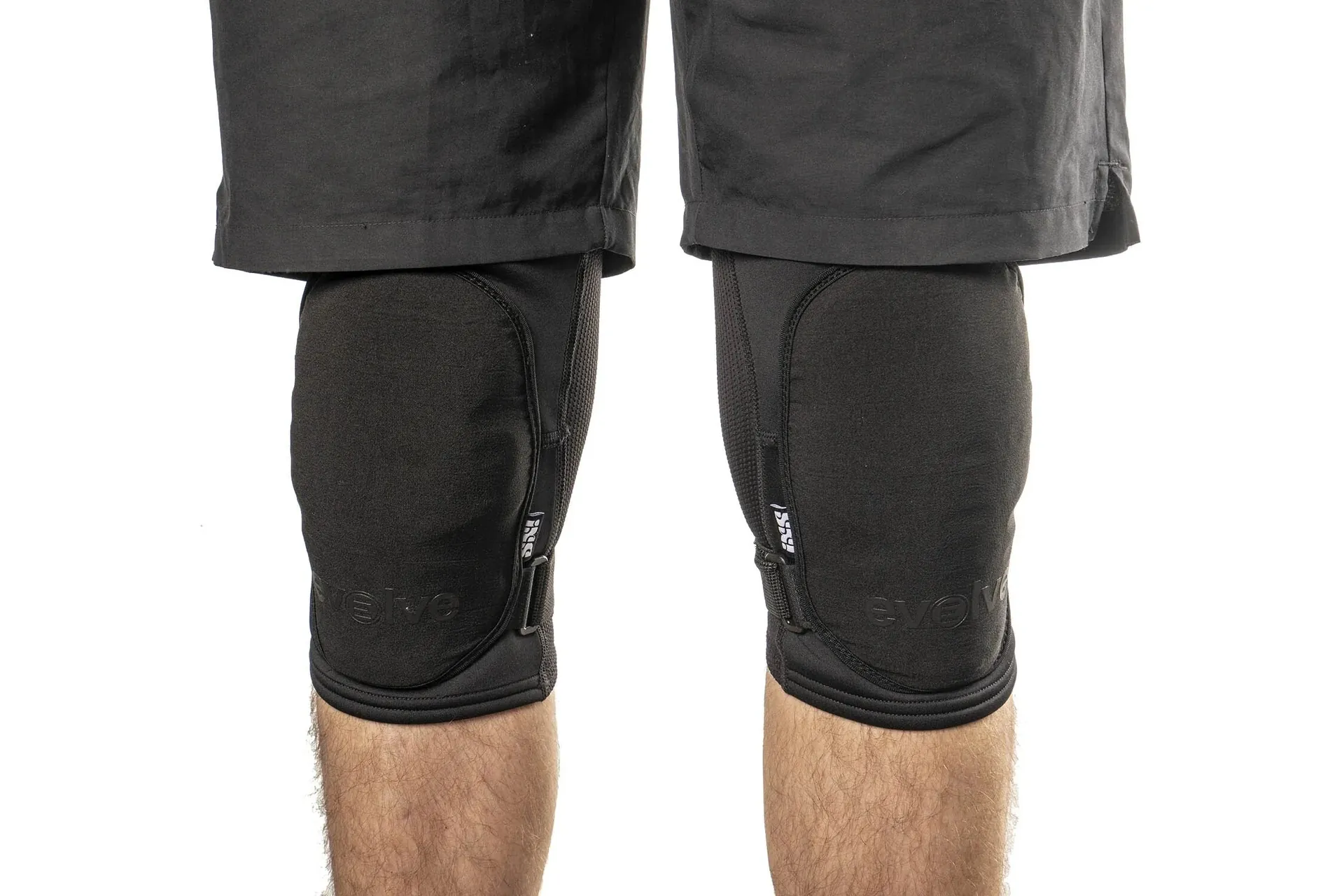 Evolve Knee Pads | iXS Safety Guards, view 2